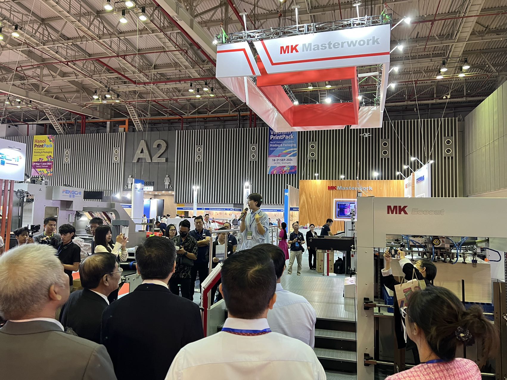 属于凯时尊龙人生就是博的2023丨岁月为证，奋斗不止；敬过去，赢未来