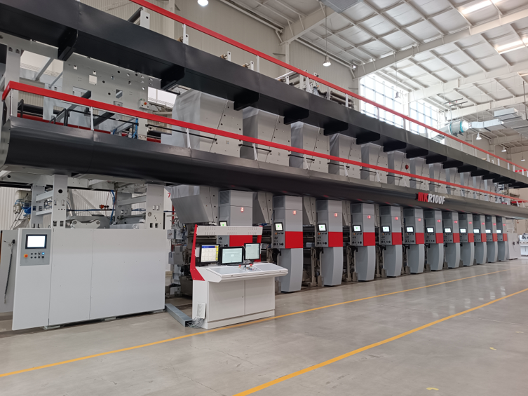 MK R100F  12色组塑料凹印机
最高速度400m/min，最薄PET膜12μm